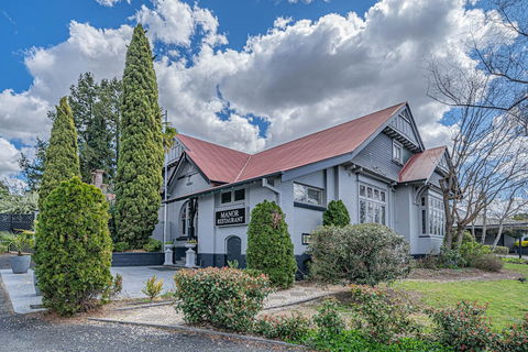 Cotswold Gardens - Kalgoorlie Accommodation 6