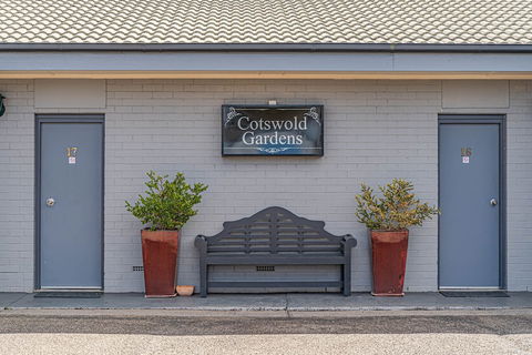 Cotswold Gardens - Kalgoorlie Accommodation 2