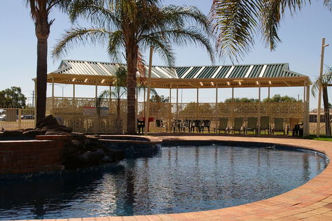 Pines Country Club Motor Inn - Kalgoorlie Accommodation 1