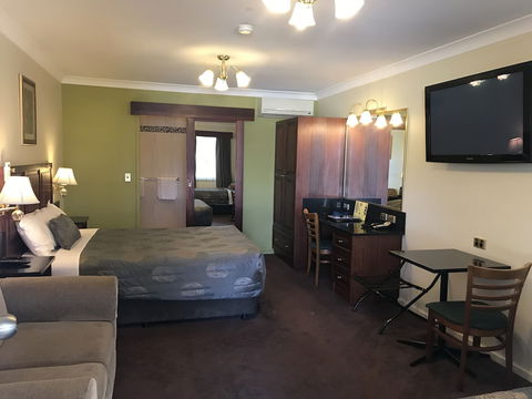 Albury Georgian Motel & Suites - Kalgoorlie Accommodation 3