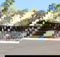 Karratha Central Apartments - Kalgoorlie Accommodation