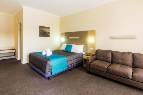 Caravilla Motor Inn - Kalgoorlie Accommodation 6