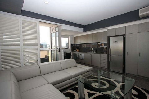 Honeysuckle Executive Apartments - Kalgoorlie Accommodation 3