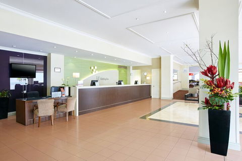 Holiday Inn Darling Harbour, An IHG Hotel - Kalgoorlie Accommodation 6