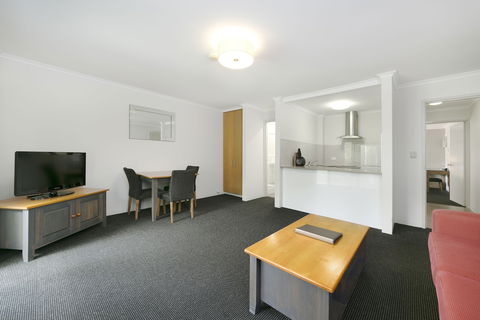 Mt Ommaney Hotel Apartments - Kalgoorlie Accommodation 6