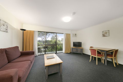 Mt Ommaney Hotel Apartments - Kalgoorlie Accommodation 5