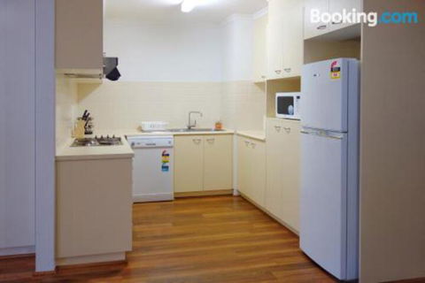 Kingston Terrace Apartments - Kalgoorlie Accommodation 3