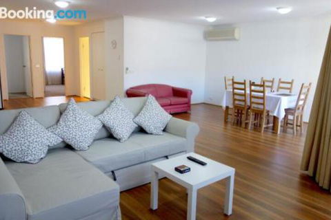 Kingston Terrace Apartments - Kalgoorlie Accommodation 4