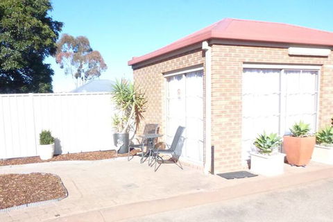 Colonial Motor Inn Bairnsdale - Kalgoorlie Accommodation 1