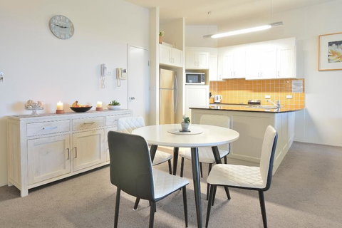 Boathouse Resort Tea Gardens - Kalgoorlie Accommodation 6