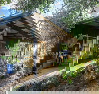 Wisteria Cottage and Cabins - Kalgoorlie Accommodation