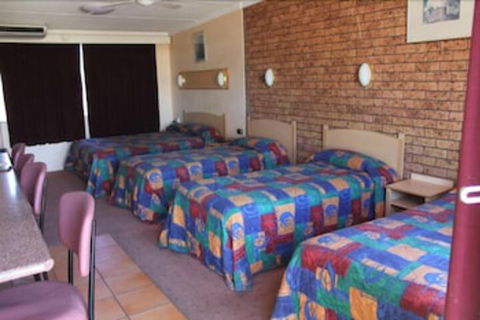 Nandewar Motor Inn - Kalgoorlie Accommodation 3