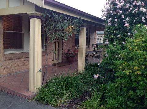 Oats Cottage - Kalgoorlie Accommodation 3