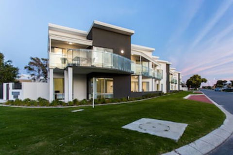 Reflections By Rockingham Apartments - Kalgoorlie Accommodation 0