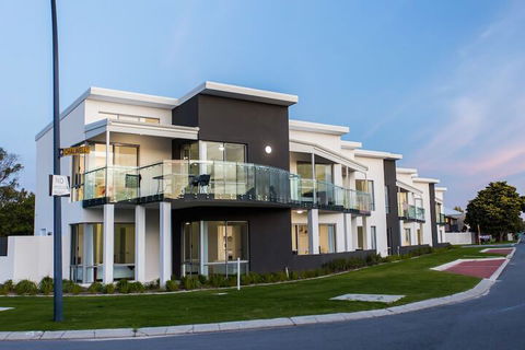 Reflections By Rockingham Apartments - Kalgoorlie Accommodation 5