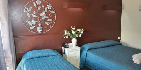 Warwick Motor Inn - Kalgoorlie Accommodation 0