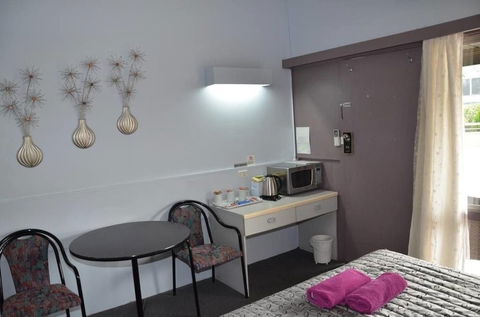 Warwick Motor Inn - Kalgoorlie Accommodation 4