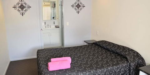 Warwick Motor Inn - Kalgoorlie Accommodation 3