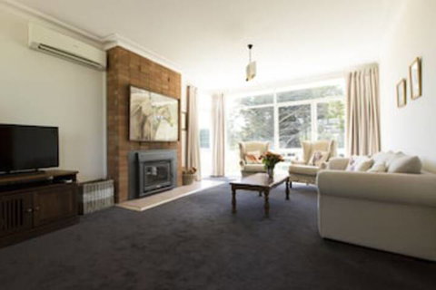 Farm Club Australia - Kalgoorlie Accommodation 0