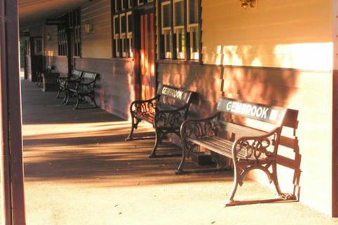 SIGNAL BOX Short Stay - Kalgoorlie Accommodation 2