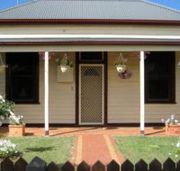 Bloomsbury Cottage - Kalgoorlie Accommodation