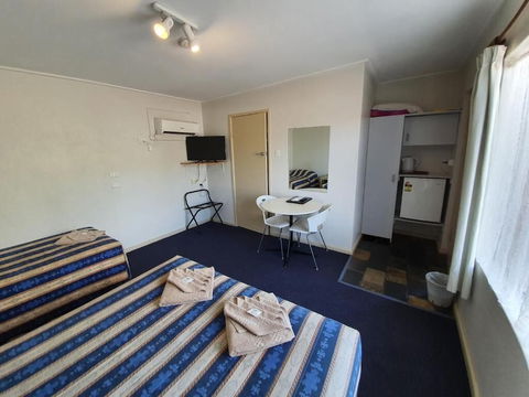Red Chief Motel - Kalgoorlie Accommodation 5