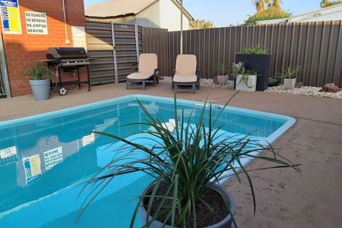 Country Mile Motor Inn - Kalgoorlie Accommodation 3