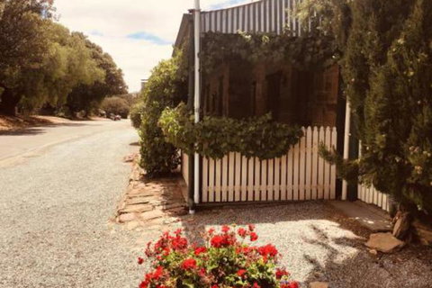 The Olde Devonshire House - Kalgoorlie Accommodation 0