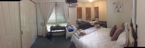 Fullcircle Farm Bed & Breakfast - Kalgoorlie Accommodation 6