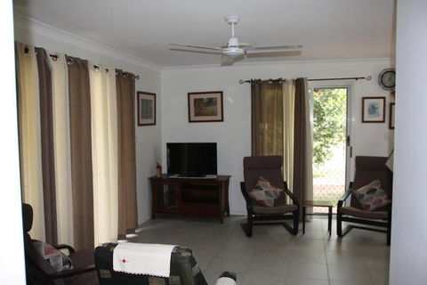 Bottlebrush B&B - Kalgoorlie Accommodation 0