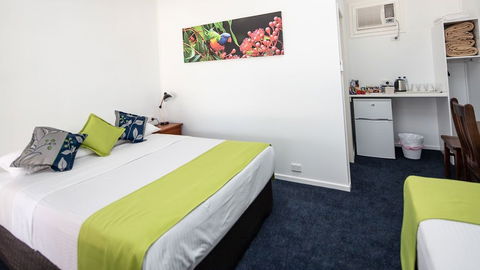 Royal Motel Tenterfield - Kalgoorlie Accommodation 3