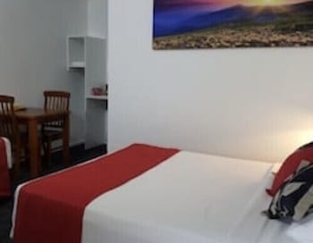 Royal Motel Tenterfield - Kalgoorlie Accommodation 1