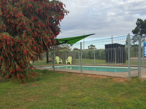 Sea Lake Motel - Kalgoorlie Accommodation 0