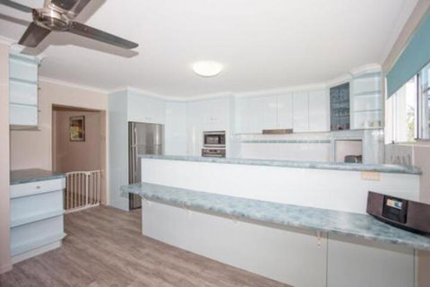City Beach Holiday House - Kalgoorlie Accommodation 6