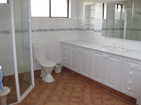 Dalmeny Shores - Kalgoorlie Accommodation 3