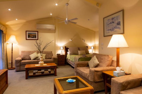 Courtsidecottage Bed & Breakfast - Kalgoorlie Accommodation 4