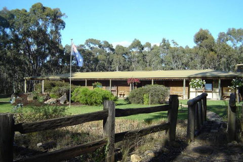 Gunyah Valley Retreat - Kalgoorlie Accommodation 4