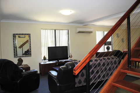 Dalby Apartments Self Contained Motel - Kalgoorlie Accommodation 5