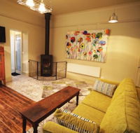 Latrobe Art Apartments - Kalgoorlie Accommodation