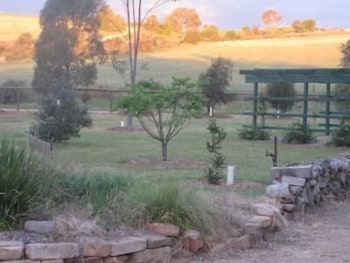 Stone Hut Cottage - Kalgoorlie Accommodation 5