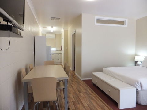 Nagambie Caravan Park & Motel - Kalgoorlie Accommodation 0