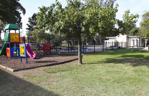 Nagambie Caravan Park & Motel - Kalgoorlie Accommodation 3
