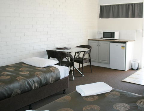 The Plains Motor Inn - Kalgoorlie Accommodation 6
