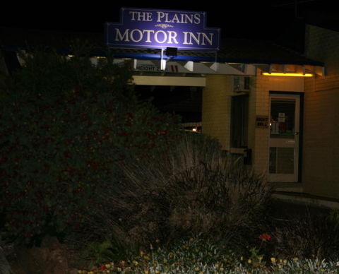 The Plains Motor Inn - Kalgoorlie Accommodation 1