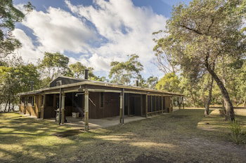 Myer House - Kalgoorlie Accommodation 1