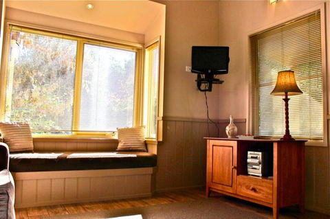 Autumn Leaf Cottage 1 - Kalgoorlie Accommodation 2
