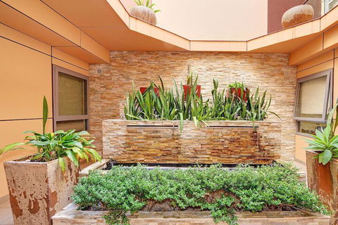 Best Western Plus Camperdown Suites - Kalgoorlie Accommodation 1