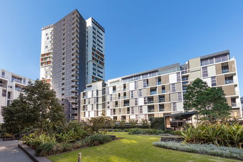 Meriton Suites Zetland - Kalgoorlie Accommodation 0