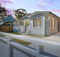 Margarets Hamptons Cottage - Kalgoorlie Accommodation