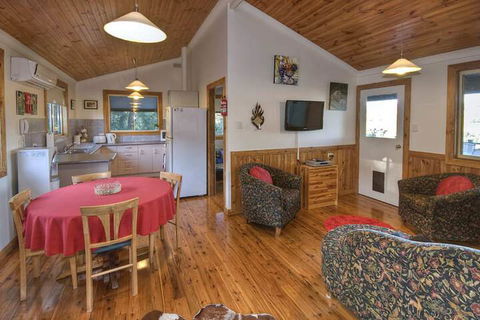 Serendipity - Kalgoorlie Accommodation 6